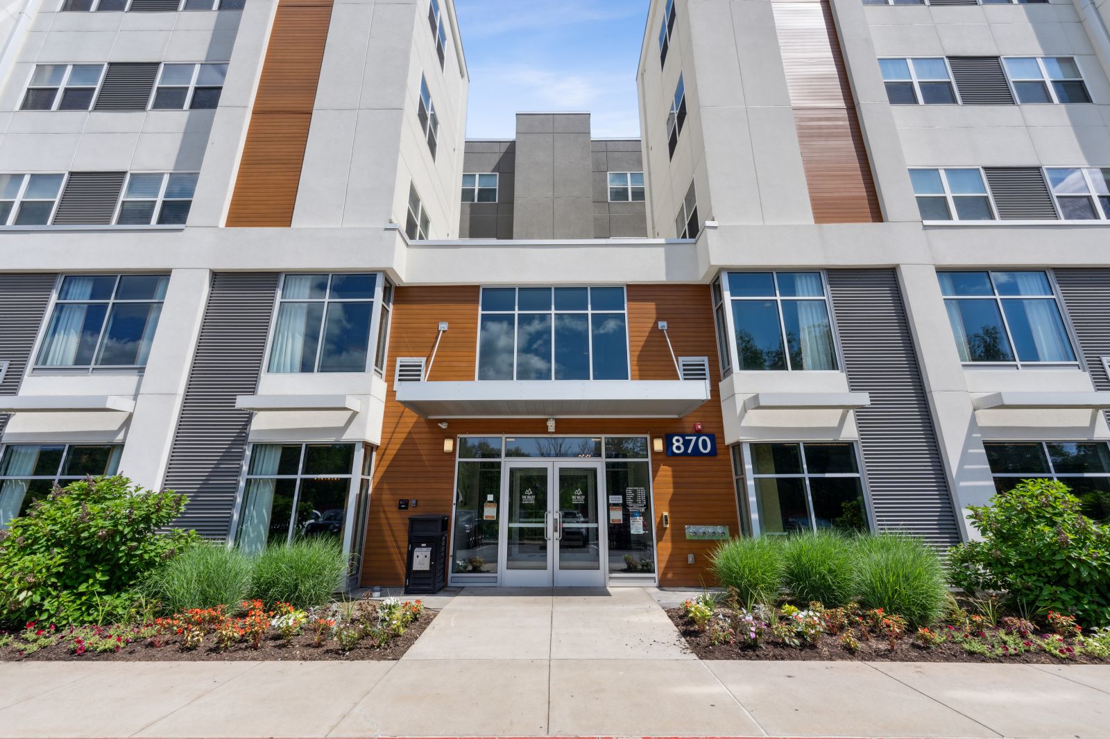 front door entrance the valley apartments and townhomes state college pa