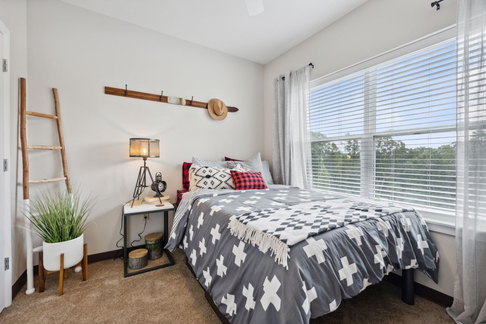 bedroom furniture modern mountain the valley apartments and townhomes state college pa